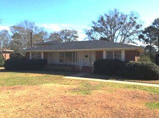 521 S Main St, Headland, AL 36345