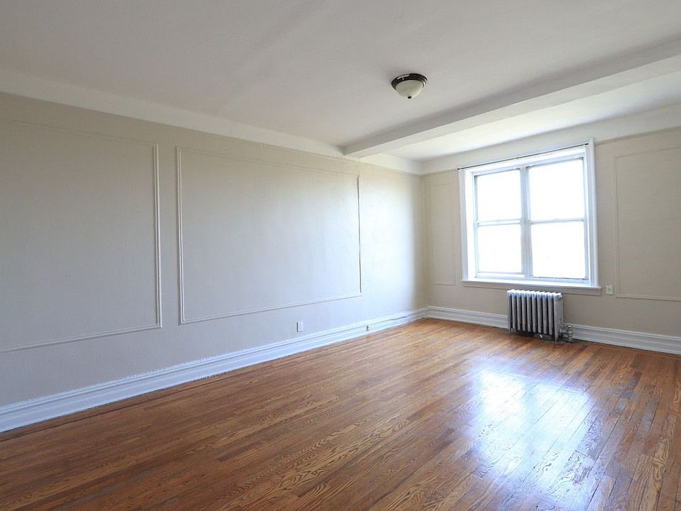 1st image of 74 Gatling Pl APT 5j