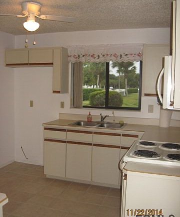 4th image of 37 Lake Forest Pl