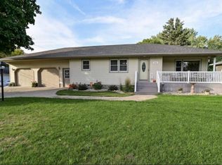800 1st St SE, Hartley, IA 51346