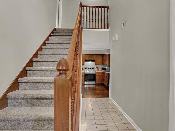 5th image of 8656 Woodbluff Ct
