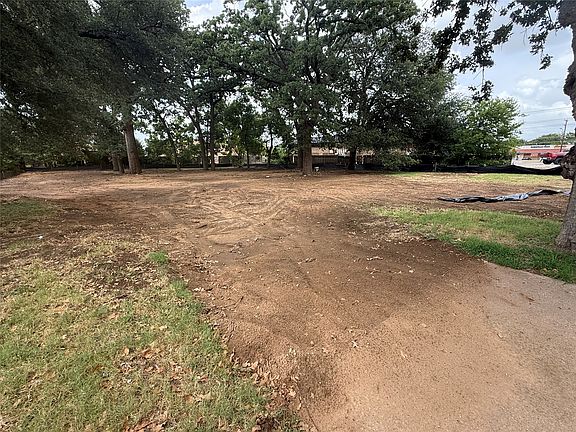 4th image of 709 Lynda Ln