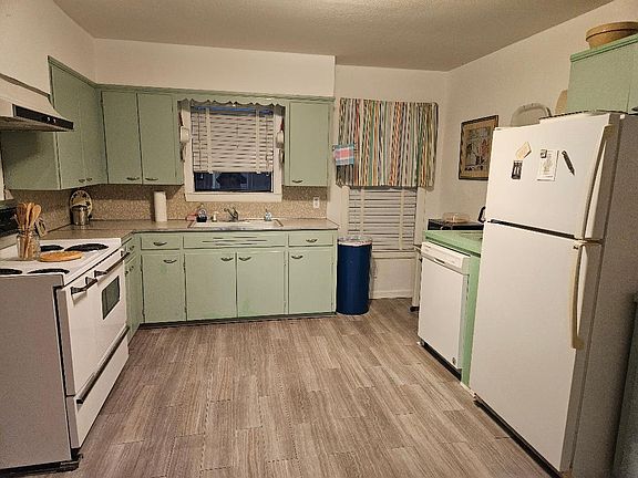 5th image of 1130 N Main St