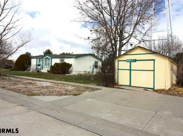 207 E P St, Lyman, NE 69352