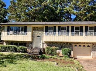 1430 Potter Rd, Bessemer, AL 35020