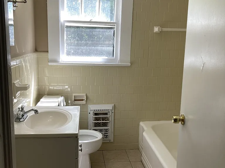 3204 Sherwood Ave — Photo 9