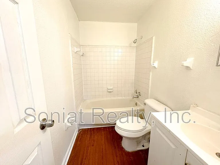 15516 Dwyer Blvd — Photo 11