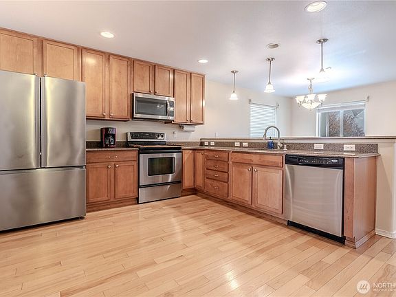 3rd image of 3070 Hoffman Hill Blvd