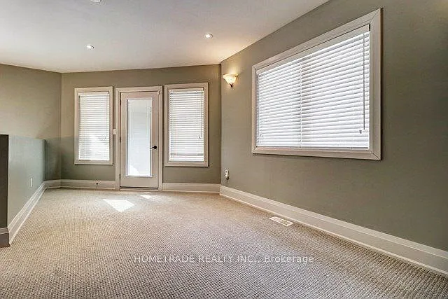 102 Hemlock Ct — Photo 40