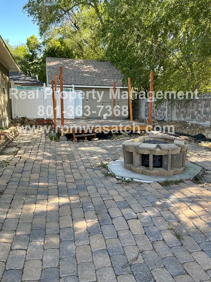 Wonderful West Jordan House!! Come Check It Out!! Freshly Painted — Photo 2