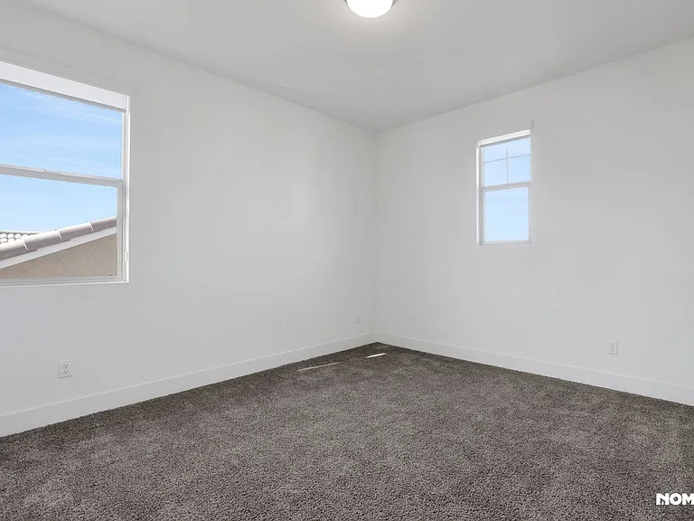 12925 Knightsbrook Ave — Photo 23