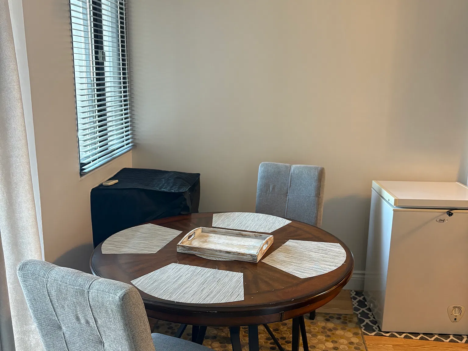 1 bed, 650 sqft, $1,700 — Photo 3