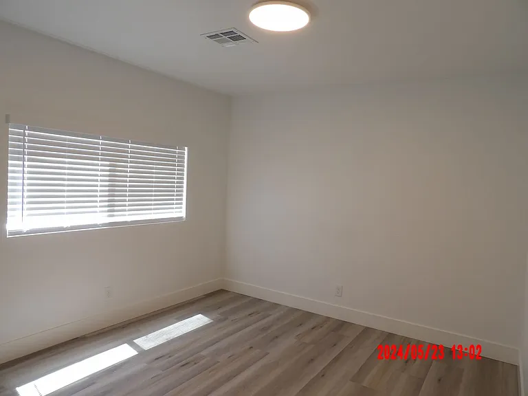 4240 Gaye Ln — Photo 17