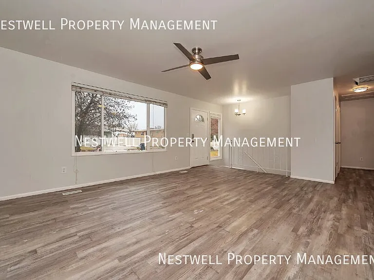 826 E 9630 S — Photo 3