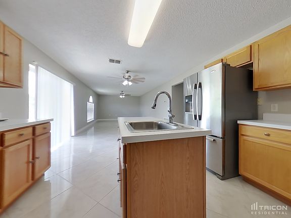 5th image of 852 Massy Ct