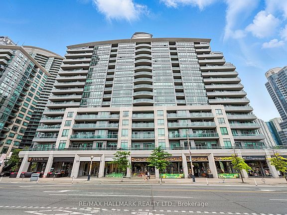 3rd image of 25 Lower Simcoe St #301