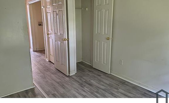 4th image of 124 2nd St