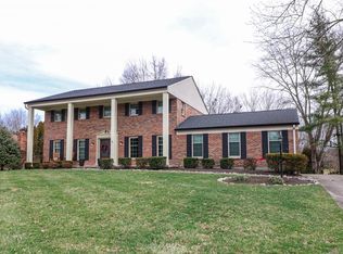 8745 Tanagerwoods Dr, Cincinnati, OH 45249