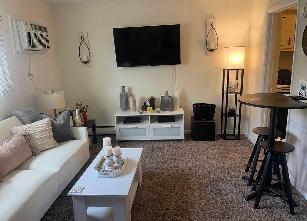 Studio, 450 sqft, $1,275 — Photo 1