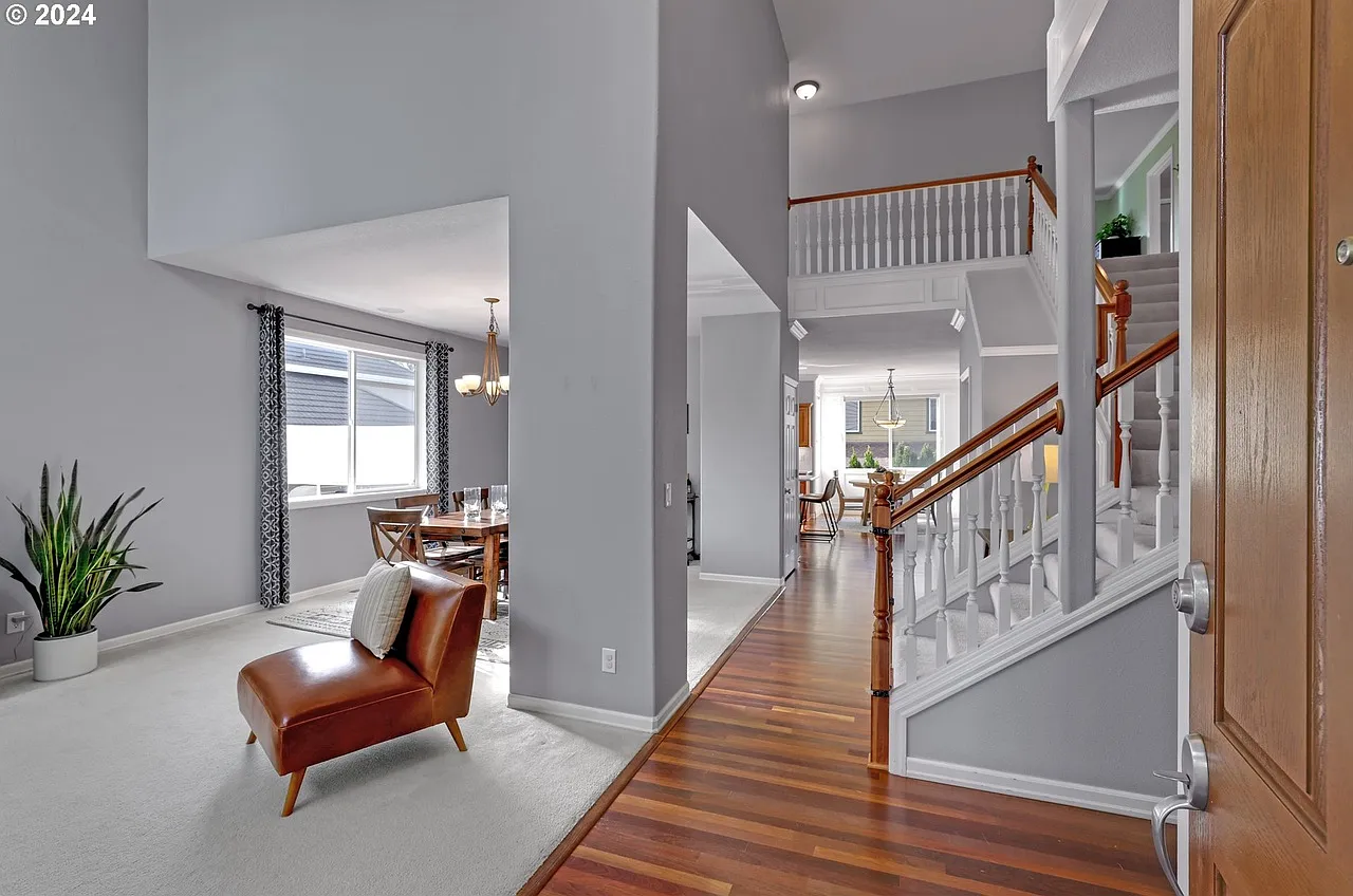 5 bed, 3105 sqft, $3,895 — Photo 3