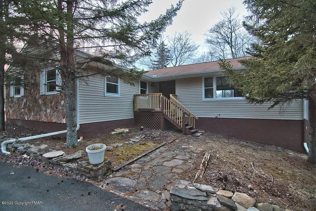 3157 Laurel View Ln photo 1