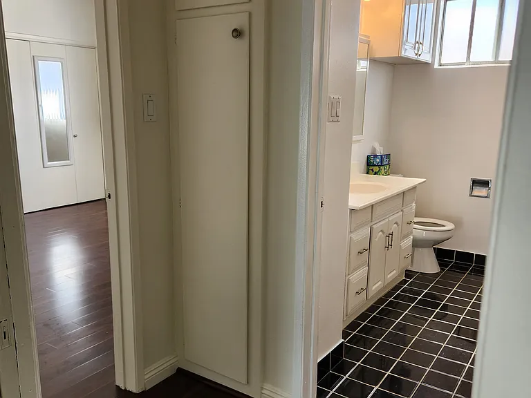11921 Kiowa Ave #6 — Photo 6