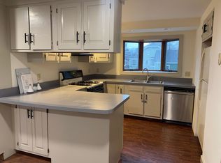 194 Mechanic St APT 1, Lebanon, NH 03766