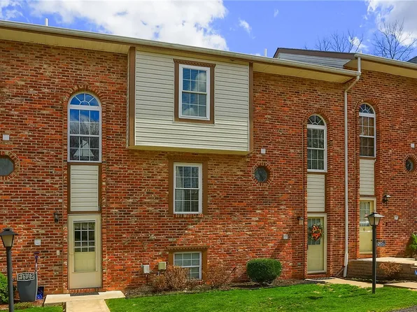 2605 Timberglen Dr, Imperial, PA 15126