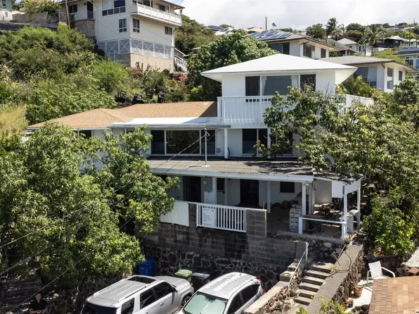 3812 Anuhea St, Honolulu, HI 96816