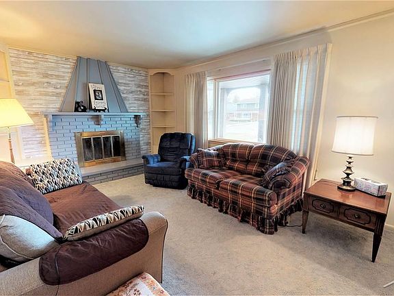 2nd image of 4321 S Wayside Dr