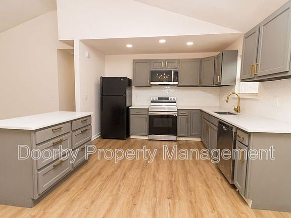 4th image of 2310 Cushman St