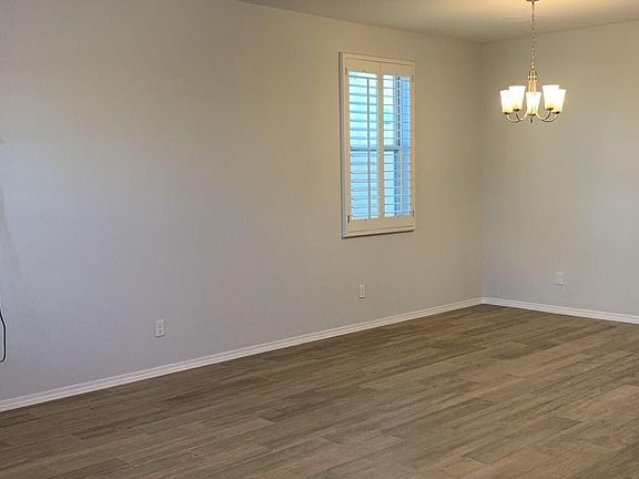 5th image of 3920 Desert Sage Dr