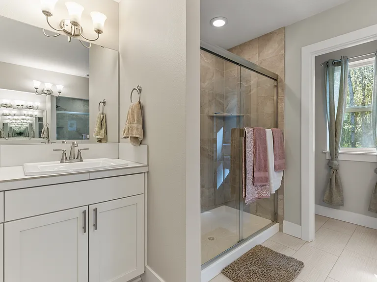 303 S 39th Dr — Photo 10