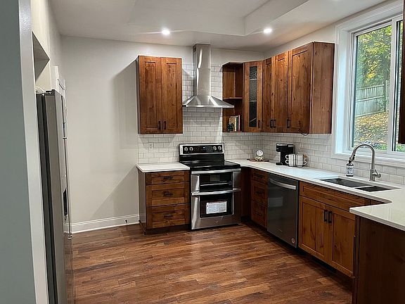 4th image of 625 N McKean St