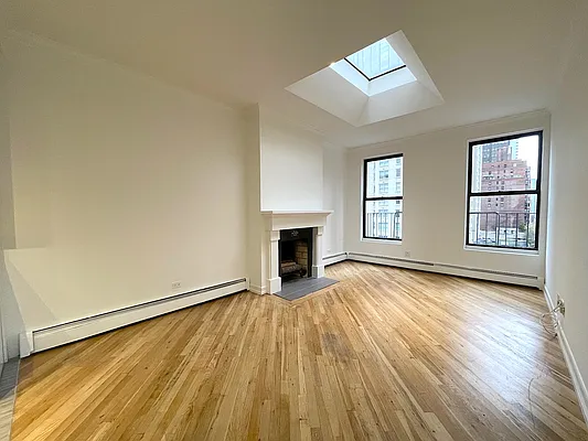 Rented by Compass | media 7