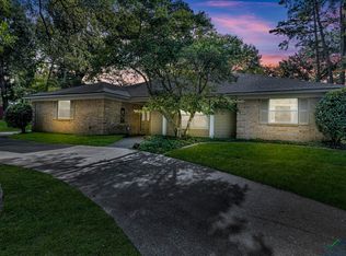 10 Cherrywood Cir, Longview, TX 75604