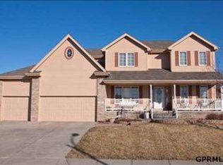 121 Wilma Rd, Papillion, NE 68133