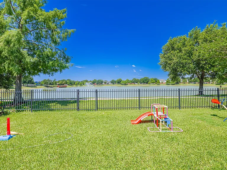 24435 Cornell Park Ln — Photo 23