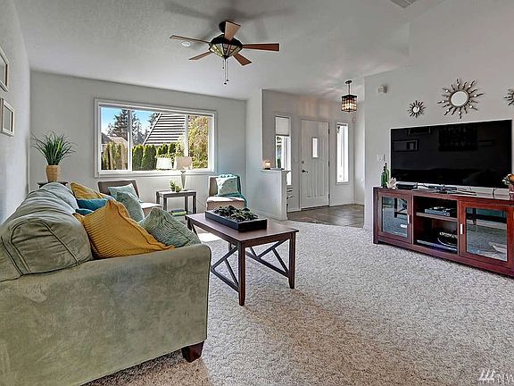 2nd image of 9301 Eld Ct NE