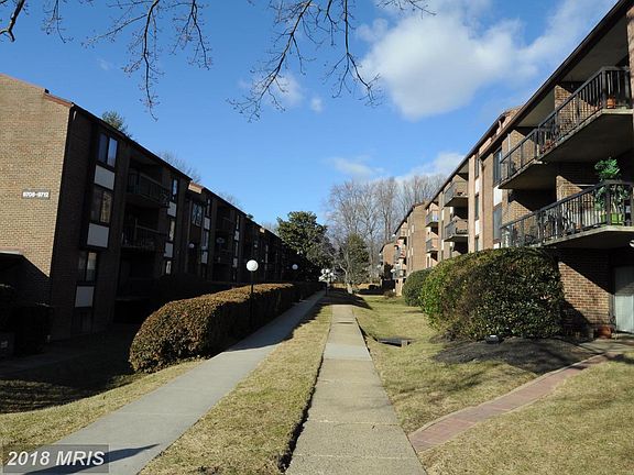 2nd image of 9712 Kingsbridge Dr APT 103