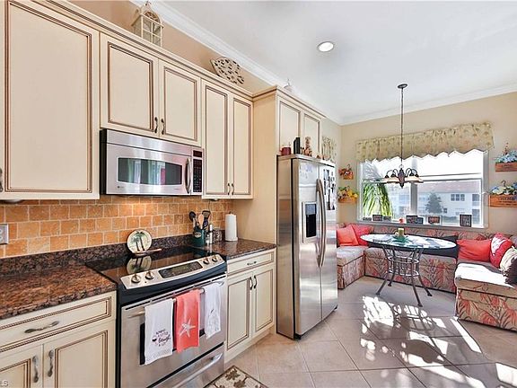 3rd image of 7050 San Lorenzo Ct APT 201