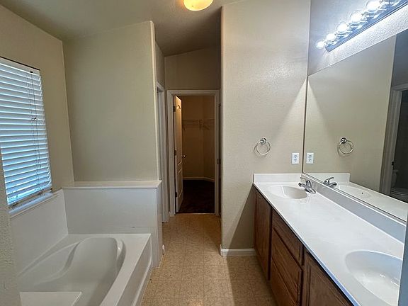 4th image of 3542 Cape York Ct