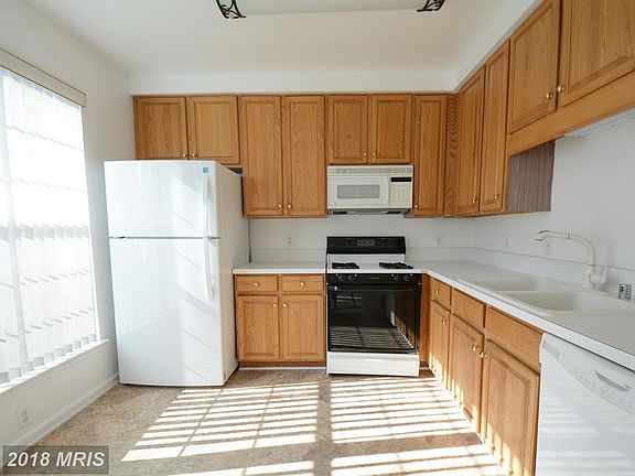 5th image of 7019 Metropolitan Pl Suite 302