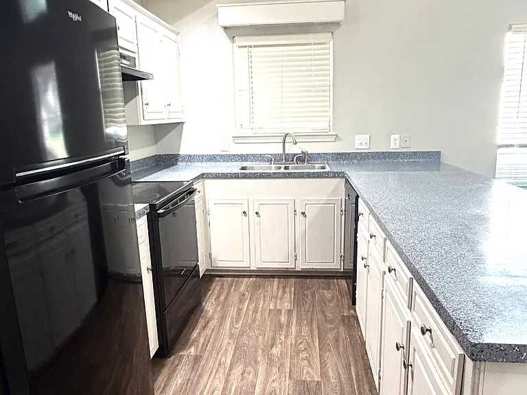 949 Creekside Dr #949 — Photo 6
