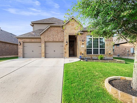 3rd image of 445 Mistflower Springs Dr