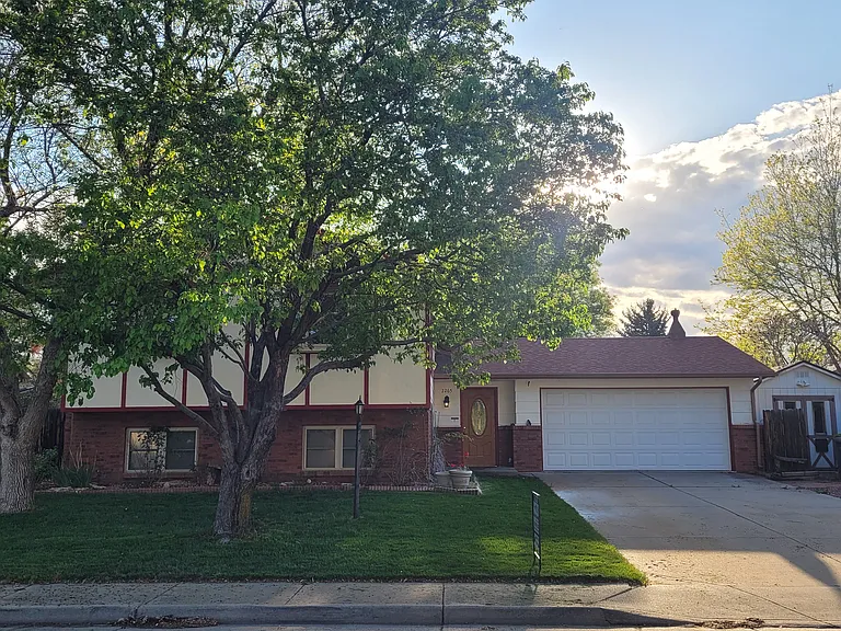2265 Albany Ct — Photo 1