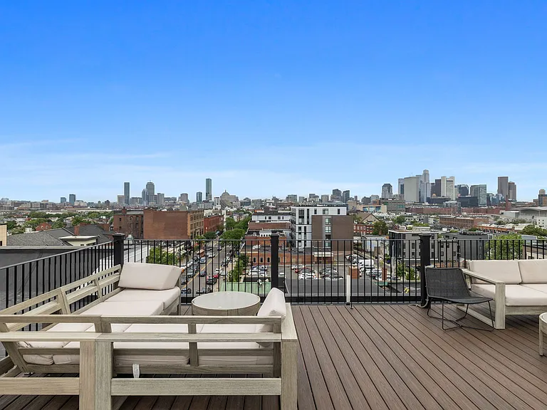 472 W Broadway #202 — Photo 33