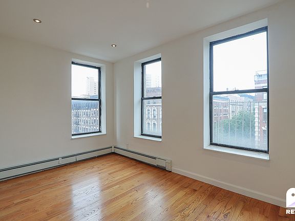 4th image of 169 Manhattan Ave #5C