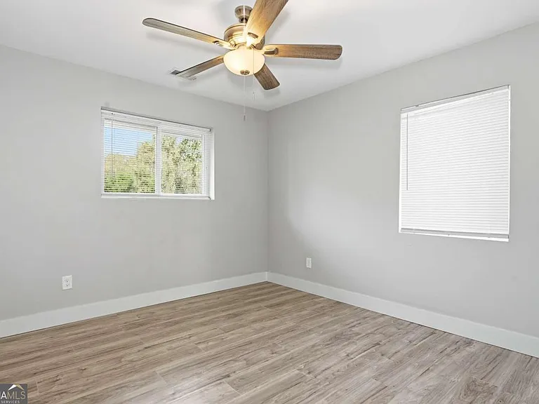 1735 Carter Cir — Photo 14