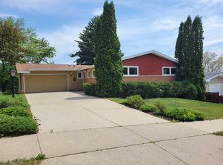 1000 21st St NW, Minot, ND 58703